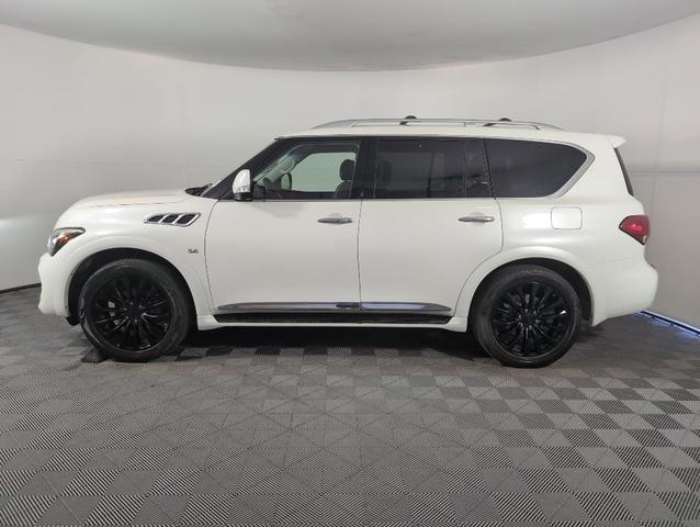 Photo of 2017 White INFINITI QX80