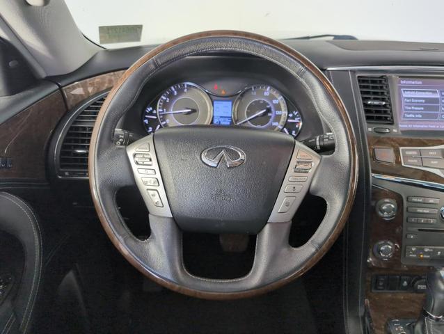 Photo of 2017 White INFINITI QX80