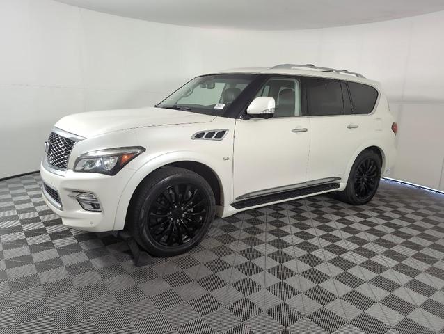 Photo of 2017 White INFINITI QX80