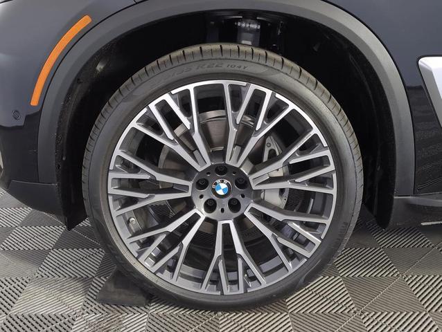 Photo of 2026 Black Sapphire Metallic BMW X5