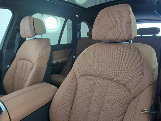 Photo of 2026 Black Sapphire Metallic BMW X5