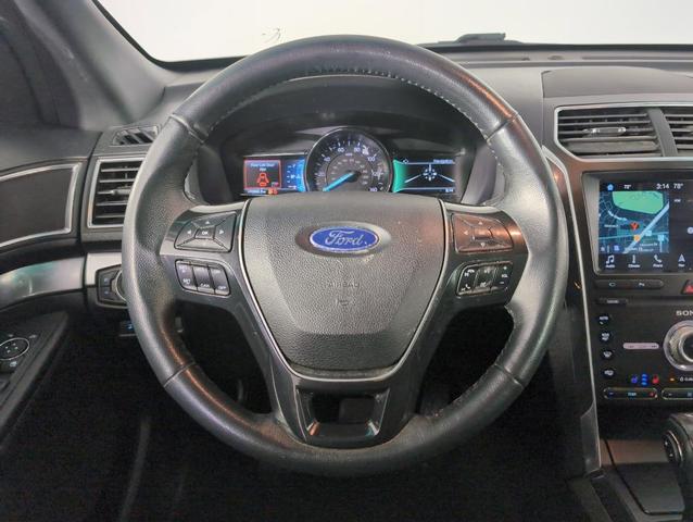 Photo of 2019 Gray Ford Explorer