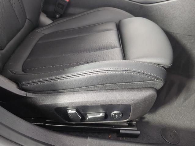 Photo of 2025 Black BMW 330