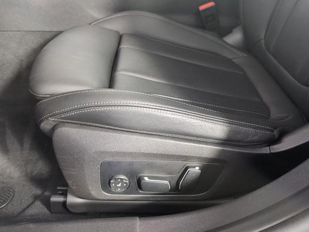 Photo of 2025 Black BMW 330
