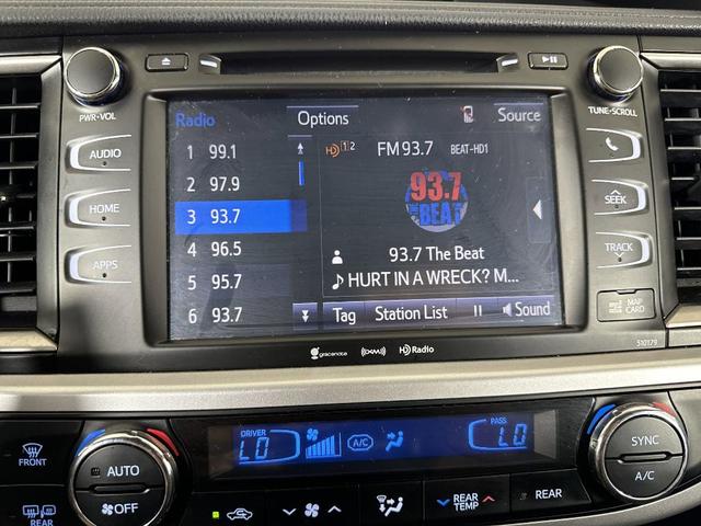 Photo of 2018 Gray Toyota Highlander