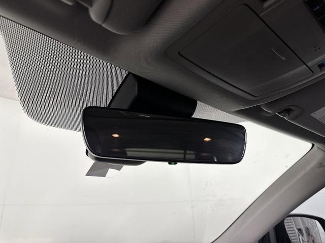 Photo of 2018 Gray Toyota Highlander