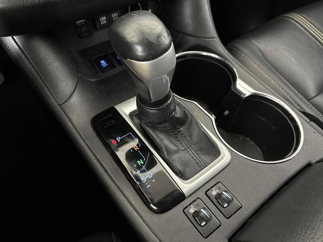 Photo of 2018 Gray Toyota Highlander
