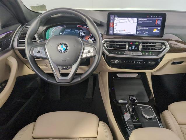 Photo of 2022 Mineral White Metallic BMW X3