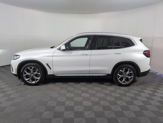 Photo of 2022 Mineral White Metallic BMW X3