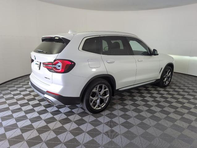 Photo of 2022 Mineral White Metallic BMW X3