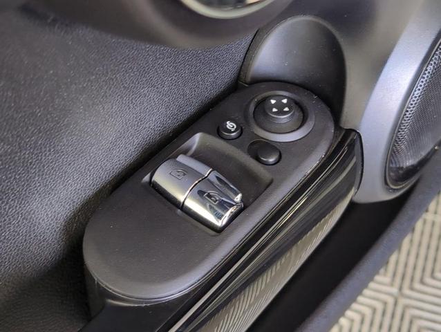Photo of 2023 Black MINI Hardtop