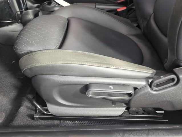 Photo of 2023 Black MINI Hardtop