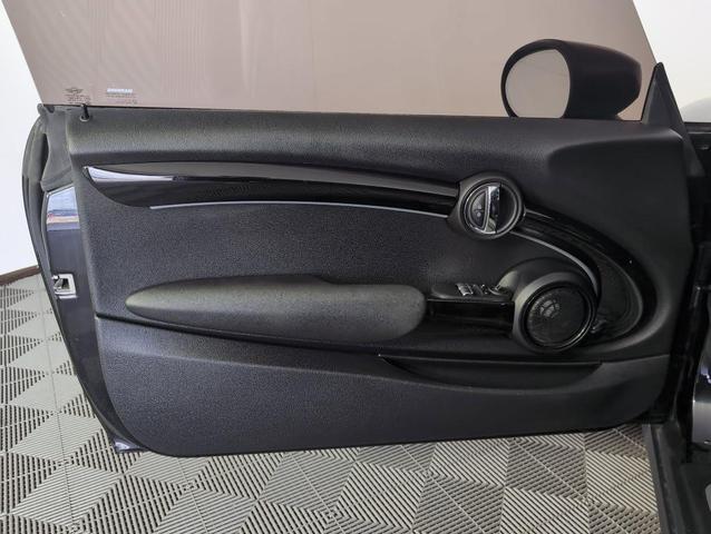 Photo of 2023 Black MINI Hardtop