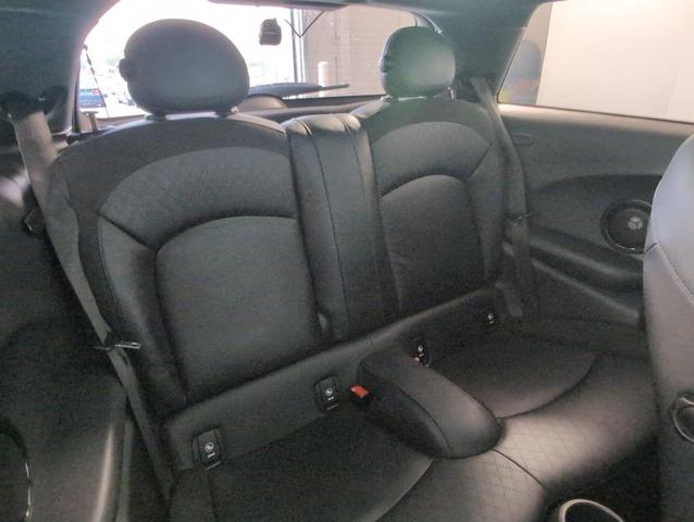 Photo of 2023 Black MINI Hardtop