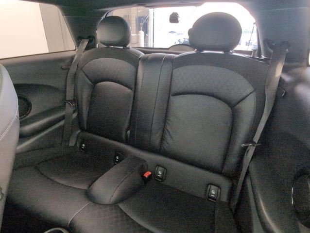 Photo of 2023 Black MINI Hardtop