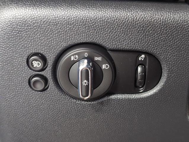 Photo of 2023 Black MINI Hardtop