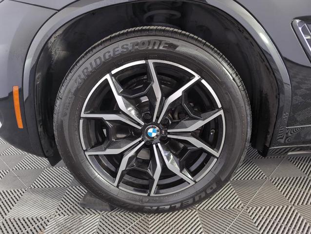 Photo of 2023 Black Sapphire Metallic BMW X4