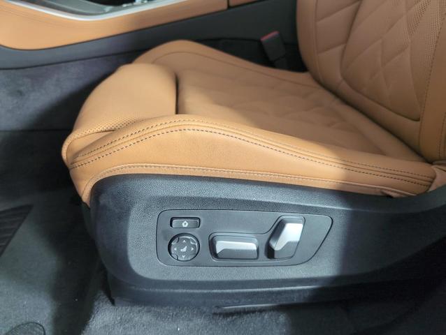 Photo of 2026 Alpine White BMW X5