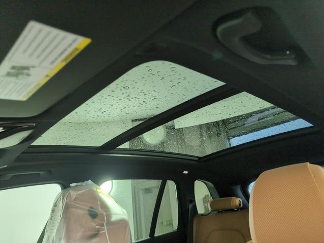 Photo of 2026 Alpine White BMW X5