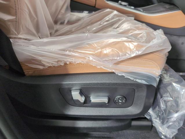 Photo of 2026 Alpine White BMW X5