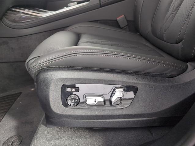 Photo of 2026 Black Sapphire Metallic BMW X7