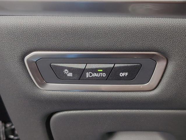 Photo of 2026 Black Sapphire Metallic BMW X7