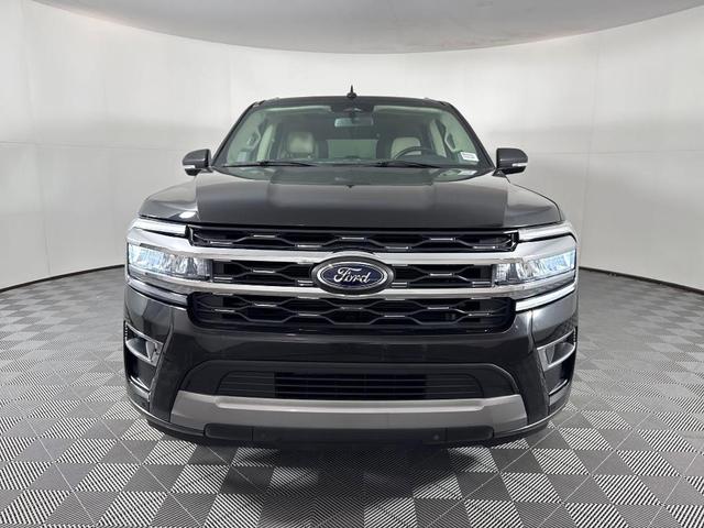 Photo of 2022 Black Ford Expedition Max