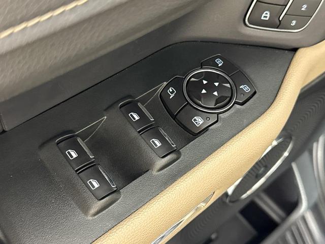 Photo of 2022 Black Ford Expedition Max
