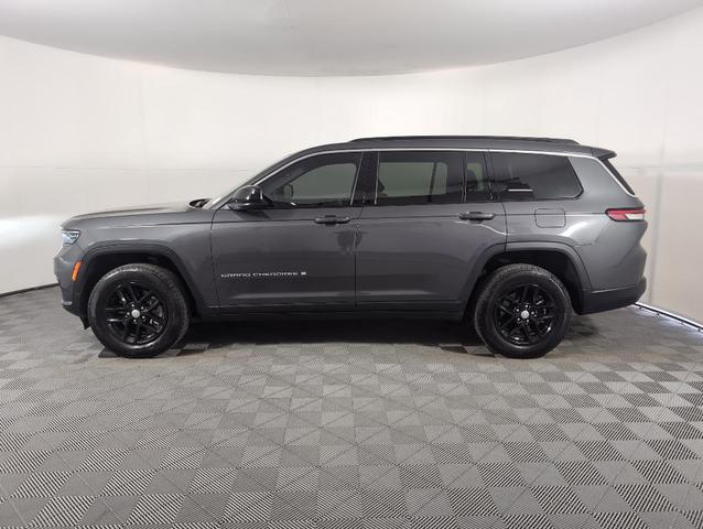 Photo of 2024 Metallic Jeep Grand Cherokee L