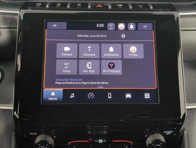 Photo of 2024 Metallic Jeep Grand Cherokee L
