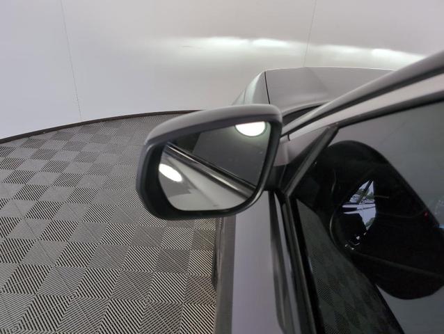 Photo of 2024 Metallic Jeep Grand Cherokee L