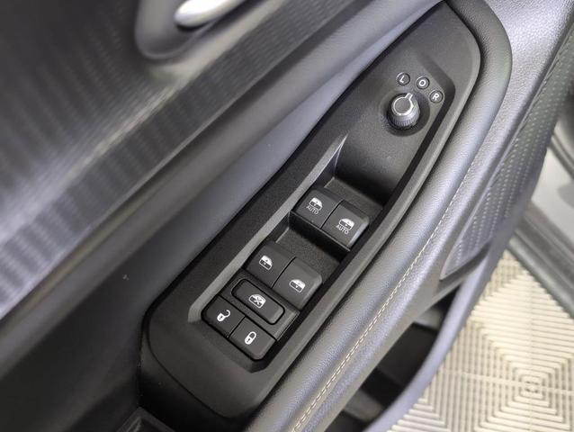 Photo of 2024 Metallic Jeep Grand Cherokee L