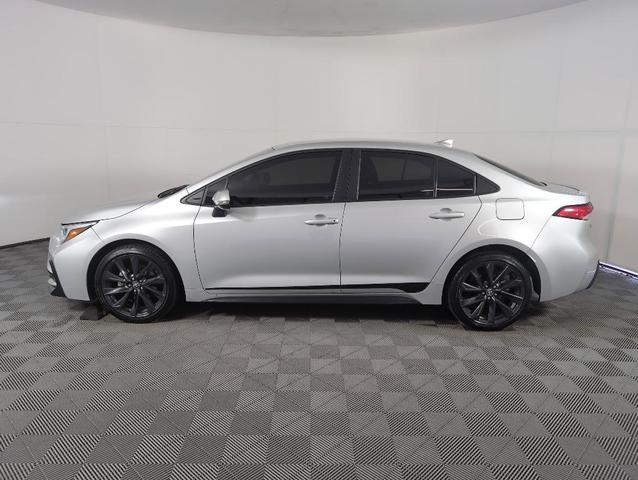 Photo of 2023 Silver Toyota Corolla