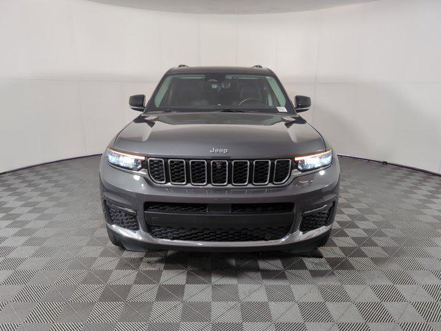 Photo of 2022 Metallic Jeep Grand Cherokee L