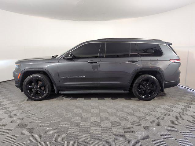 Photo of 2022 Metallic Jeep Grand Cherokee L