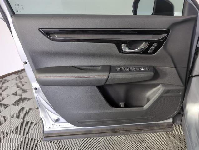 Photo of 2025 Silver Honda CR-V Hybrid