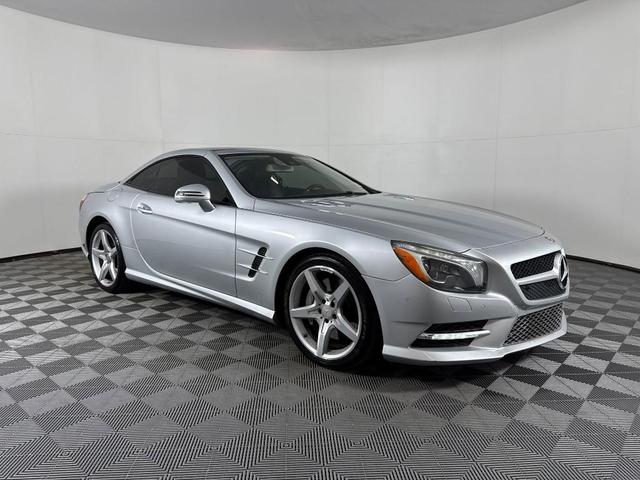 Photo of 2014 Silver Mercedes-Benz SL-Class
