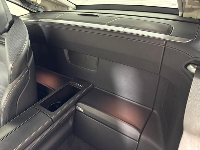 Photo of 2014 Silver Mercedes-Benz SL-Class