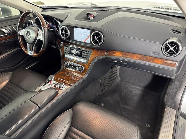 Photo of 2014 Silver Mercedes-Benz SL-Class