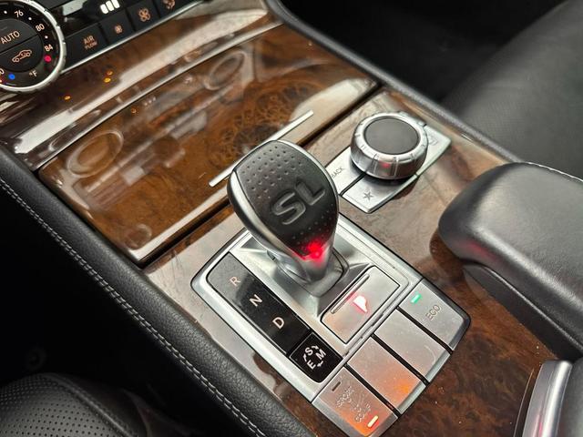 Photo of 2014 Silver Mercedes-Benz SL-Class