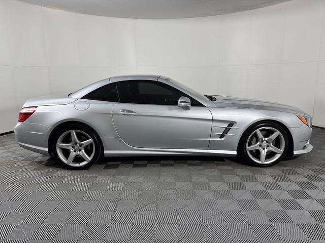 Photo of 2014 Silver Mercedes-Benz SL-Class