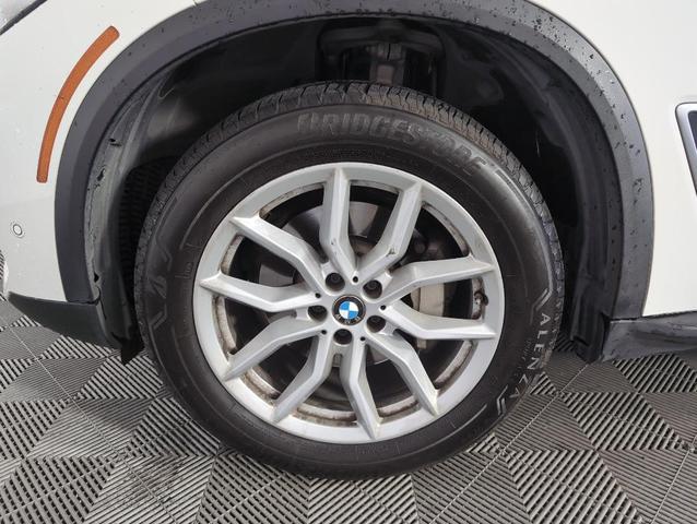 Photo of 2023 Alpine White BMW X5