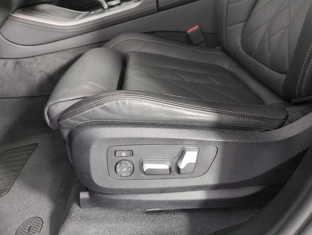 Photo of 2023 Alpine White BMW X5