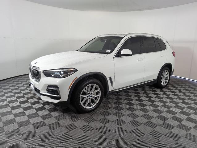 Photo of 2023 Alpine White BMW X5