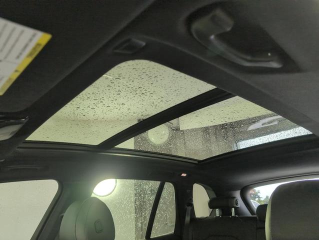 Photo of 2023 Alpine White BMW X5