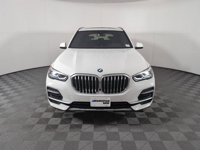Photo of 2023 Alpine White BMW X5