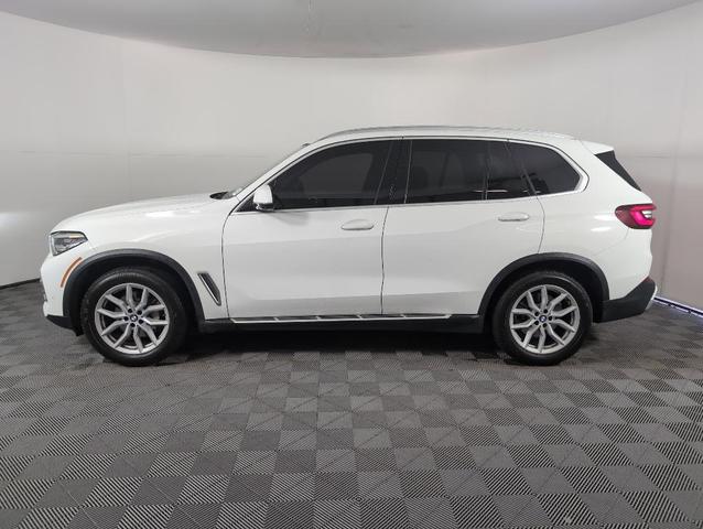 Photo of 2023 Alpine White BMW X5