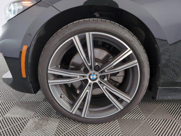 Photo of 2024 Black Sapphire Metallic BMW 330
