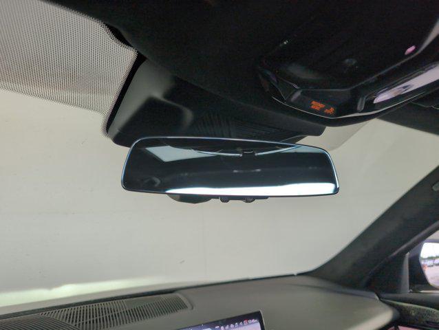 Photo of 2026 Tanzanite Blue II Metallic BMW 550e