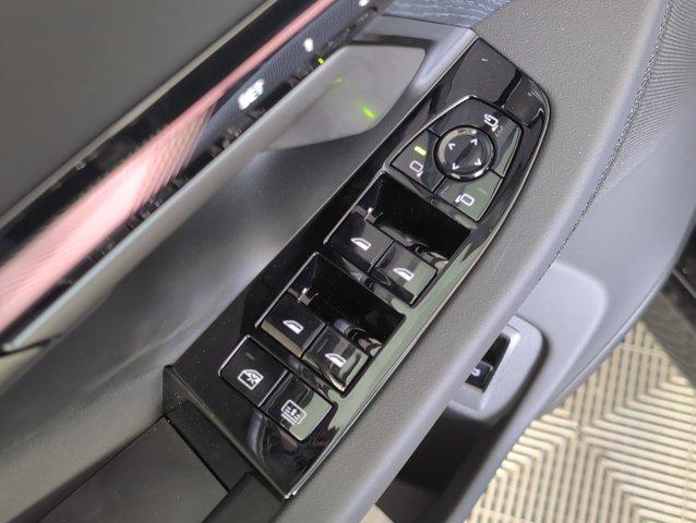Photo of 2026 Tanzanite Blue II Metallic BMW 550e